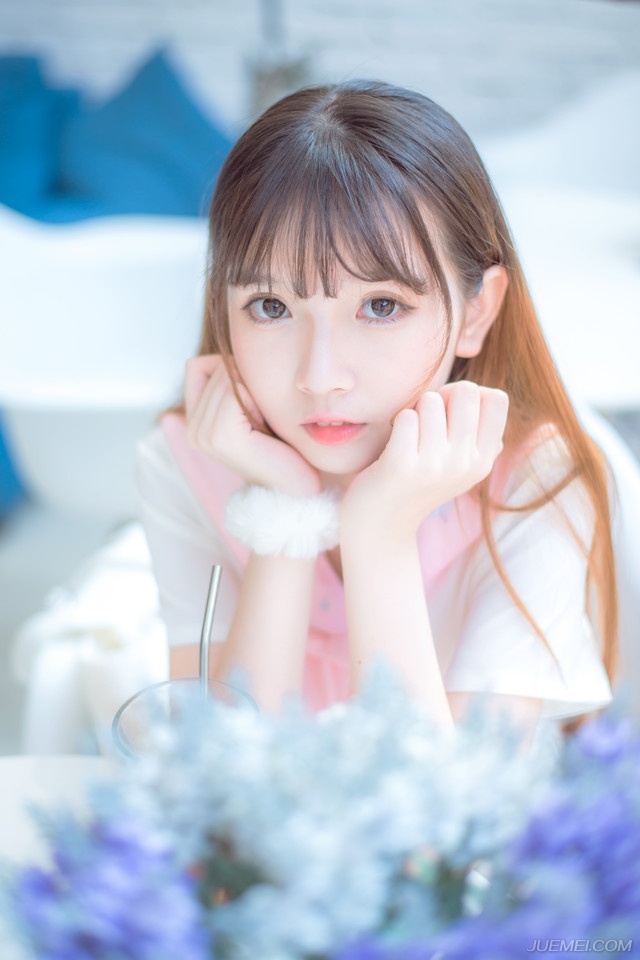 地球之所以是圆的，是因为上帝想让那些走失或者迷路的人能够重新相遇……